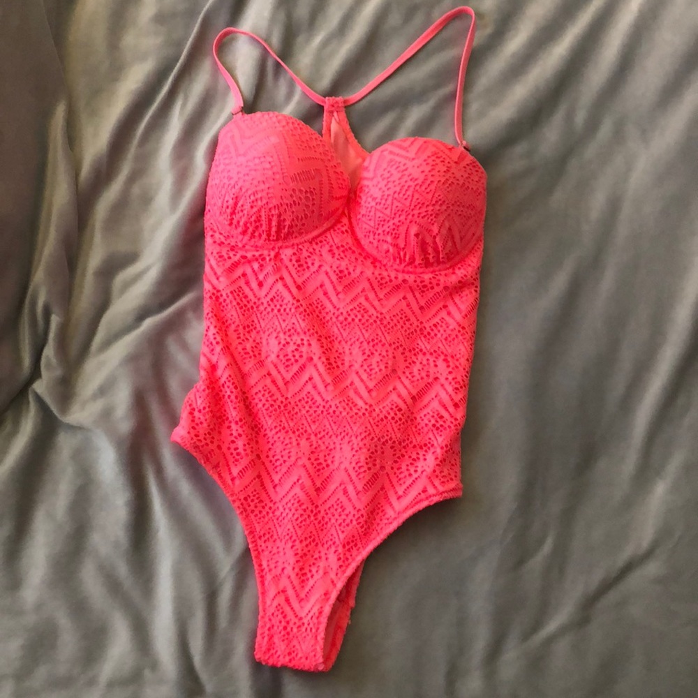 Cut out One piece Swimsuit